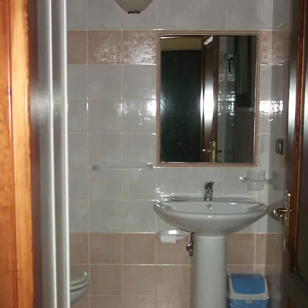 鲁里佛农家乐 农家乐